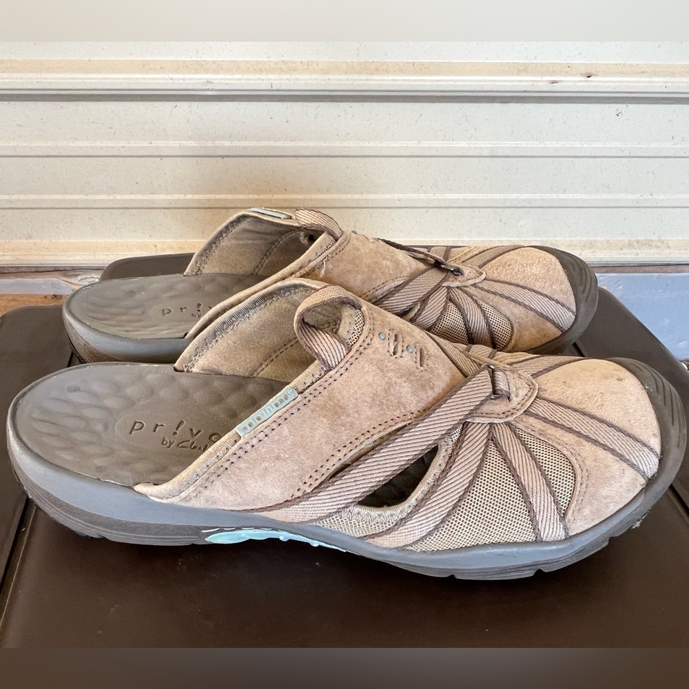 Privo by Clarks Women's Beige Mules - Picture 2 of 5